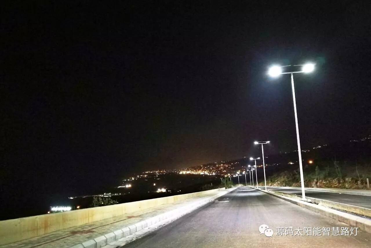 來(lái)自中國(guó)的光，照亮了中東海港的夜