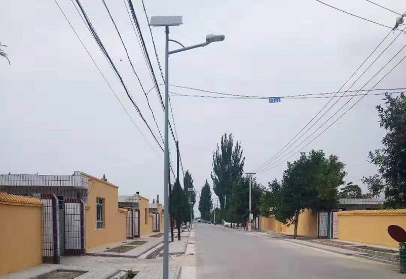 陜西太陽能路燈-精衛(wèi)燈工程